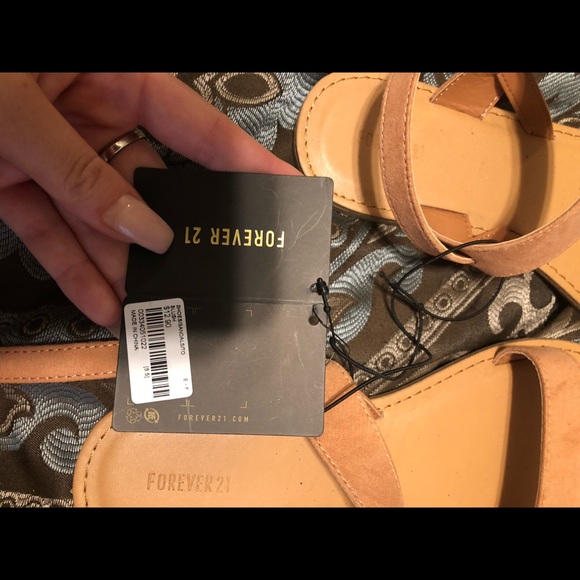 Sandals - Picture 3 of 4